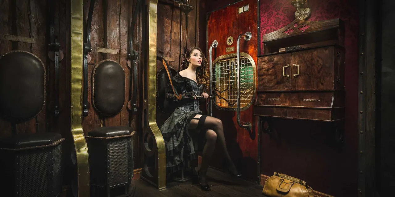 Inside Steampunk: Airship at Escape Land